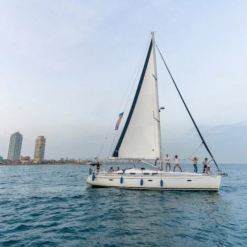 Barcelona: Experiência de navegação para pequenos grupos + visita e degustação de vinhos - Photo 7