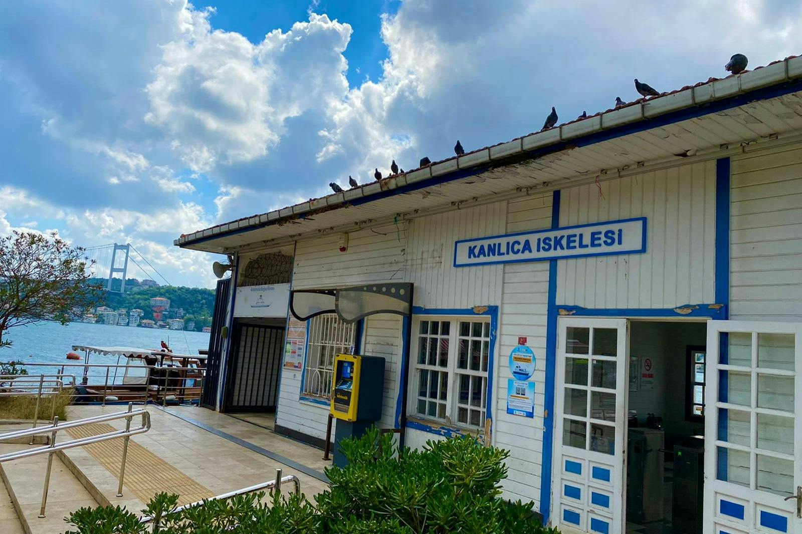 Crociera turistica sul Bosforo a bordo di uno yacht di lusso