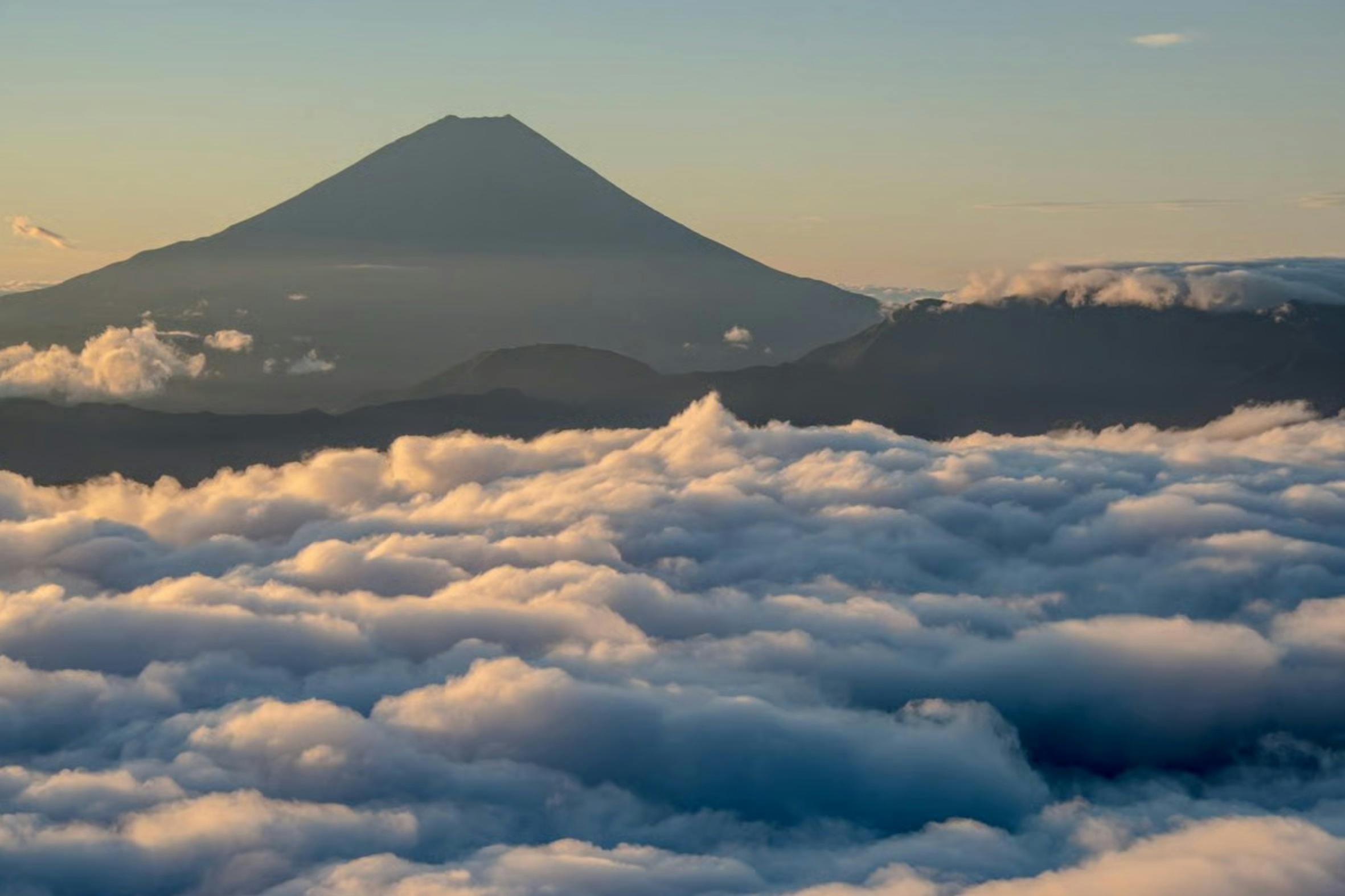 Mount Fuji, Oshino Hakkai & Gotemba Premium Outlets: Guided Bus Tour from Tokyo in Tokyo – Tiqets