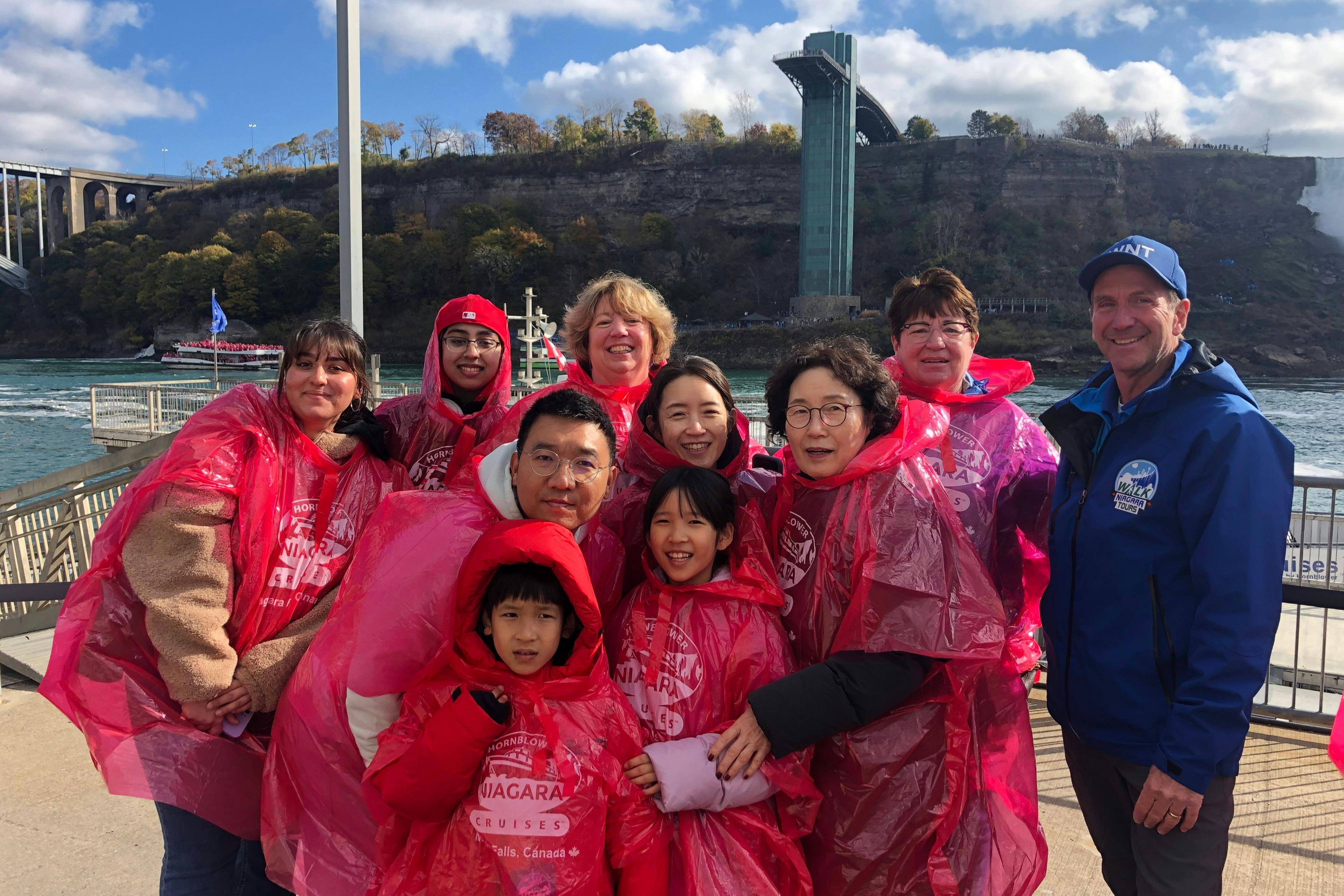Guided group tour of Niagara Falls Canada