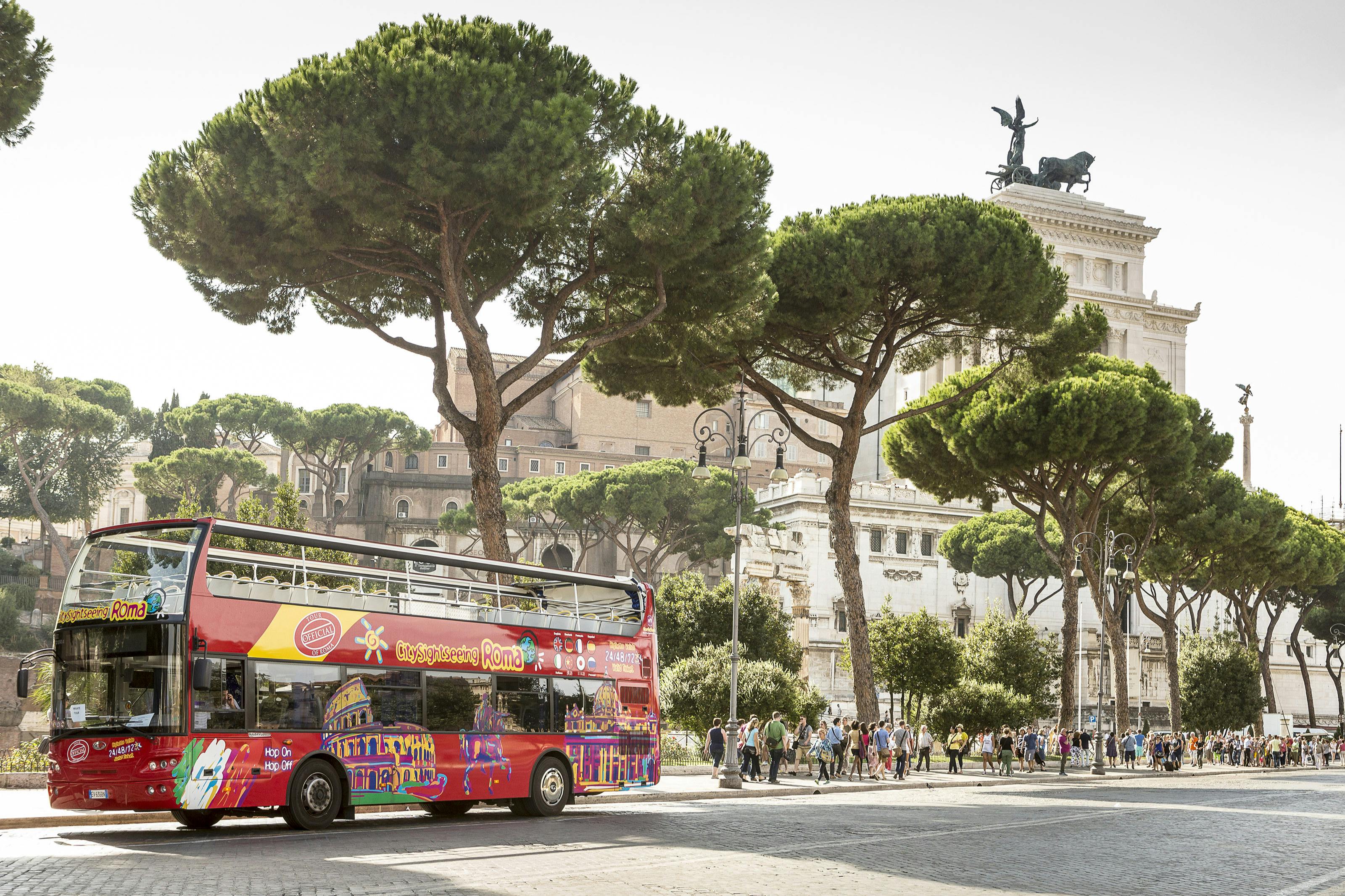 City Sightseeing Rome tour + transfer from Civitavecchia by bus