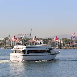 Long Beach: 45-Min Narrated Harbor Tour in destination