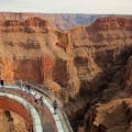 Vôo do Ace of Adventure sobre o Grand Canyon