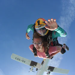 Dubai: Skydive over Dubai Desert + Photos and Video 4