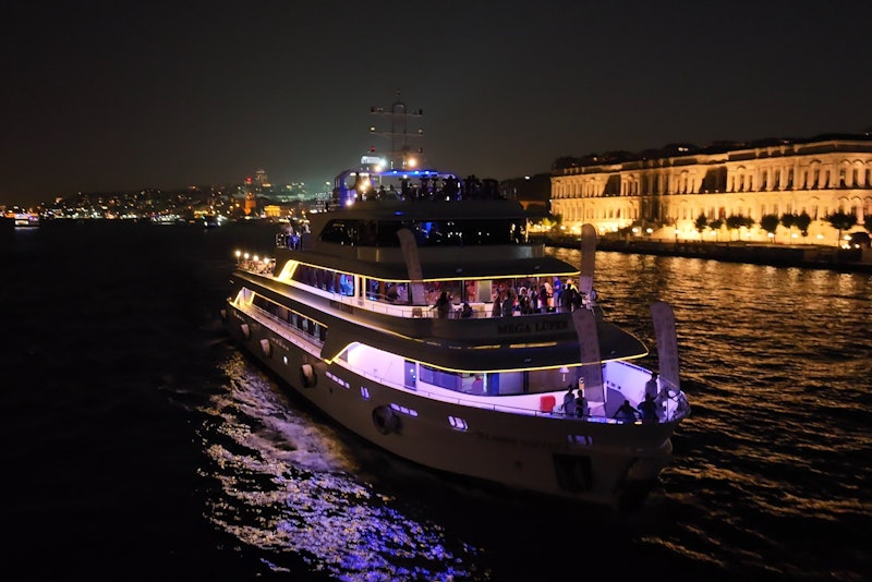 Milan: Navigli and Darsena Boat Tour + Istanbul: 3.5-Hr Bosphorus ...