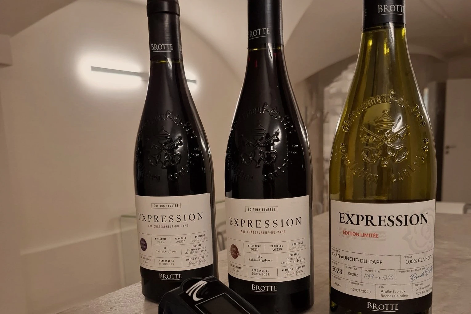 Châteauneuf-du-Pape: Food & Wine Tasting Tour + Audio Guide