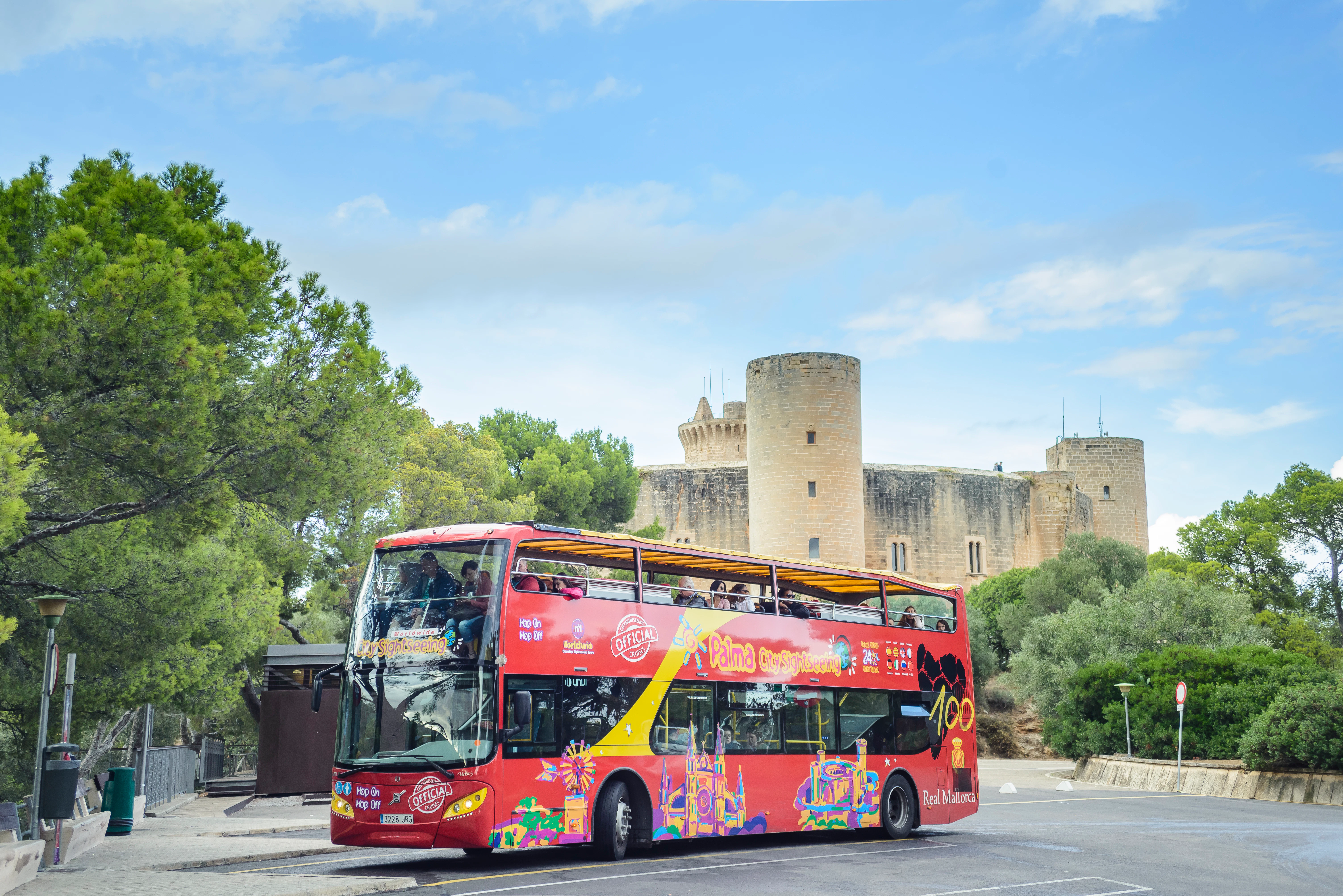 Mallorca: 24 or 48-Hr Hop-on Hop-off Bus + Boat Tour