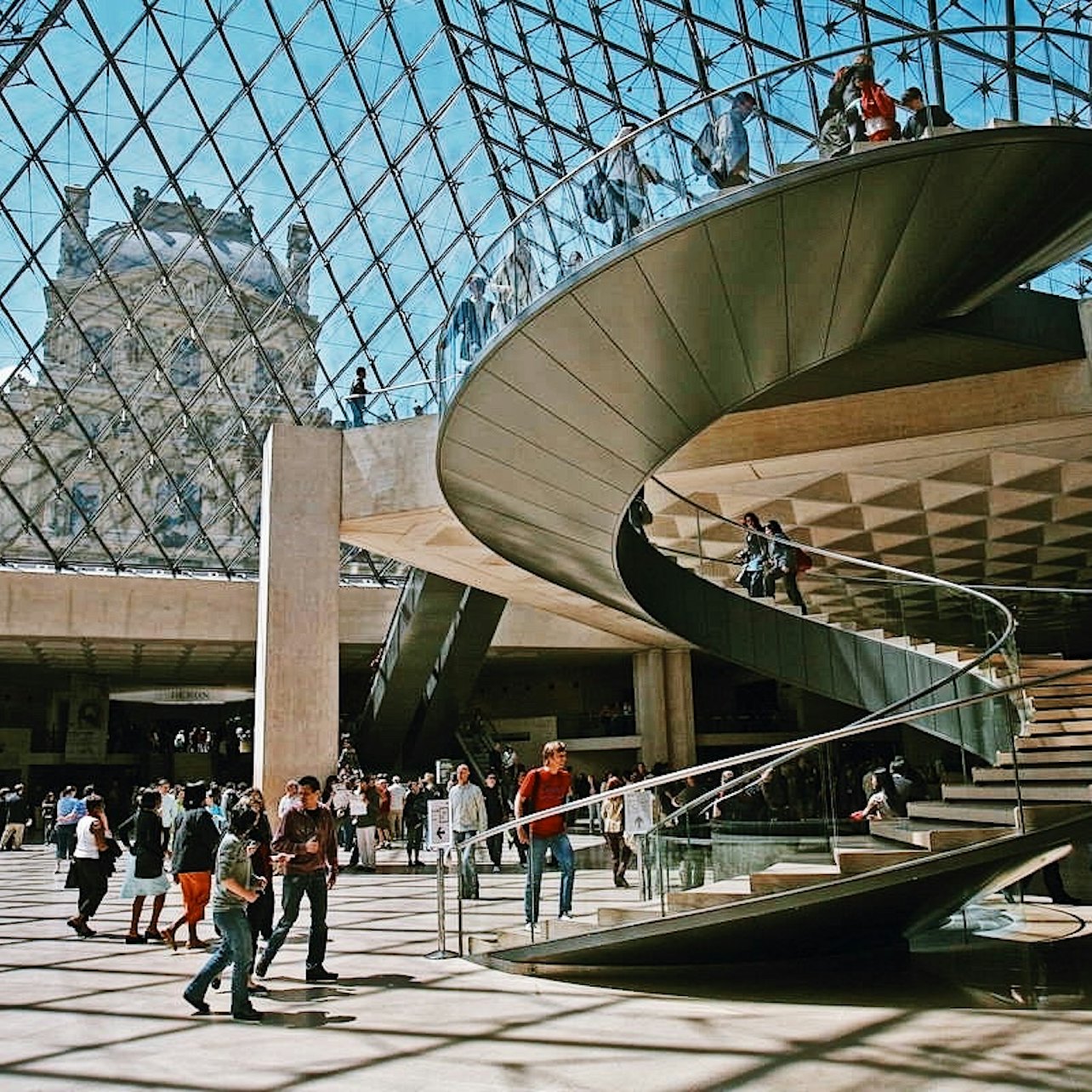 Museo del Louvre: Entrada prioritaria + Visita guiada privada - Alojamientos en Paris