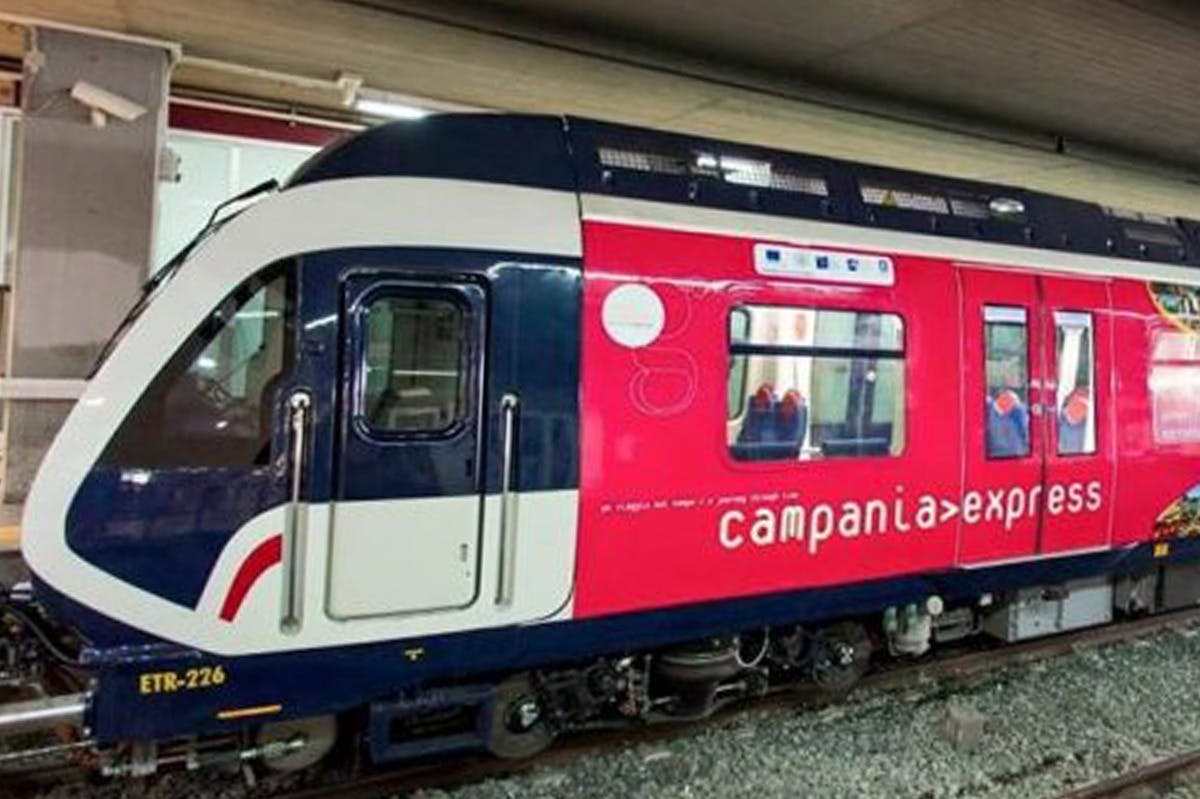 坎帕尼亚特快列车