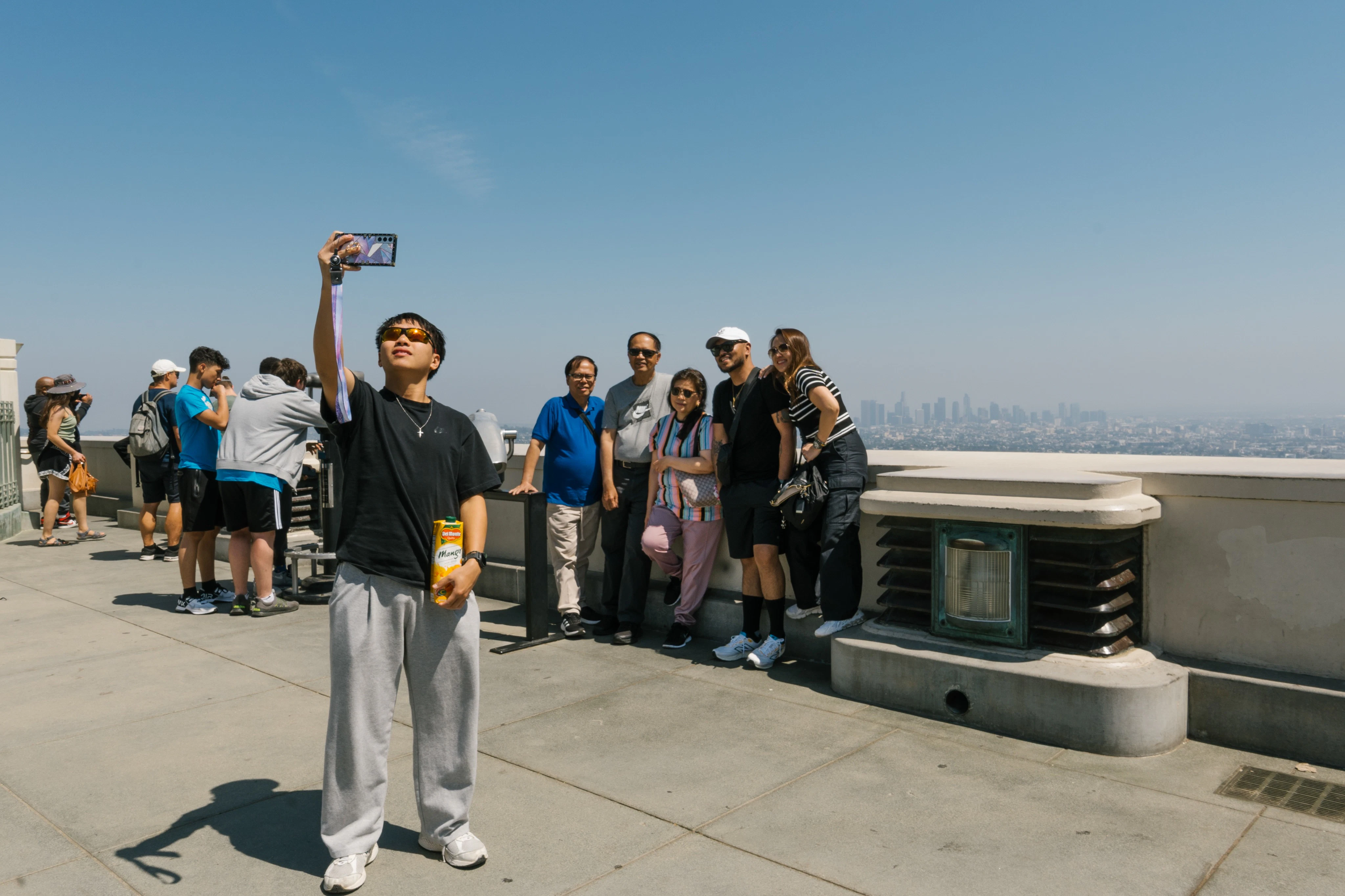 Los Angeles: Guided City & Celebrity Homes Bus Tour