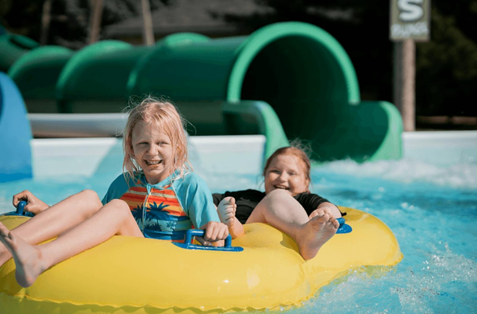 Raging Waters Los Angeles: Entry Ticket in San Dimas – Tiqets