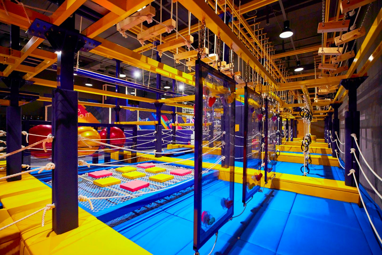 Parc de trampolines Vaunce Adventure Gangnam : Pass de 2 heures pour la zone générale + lot de chaussettes