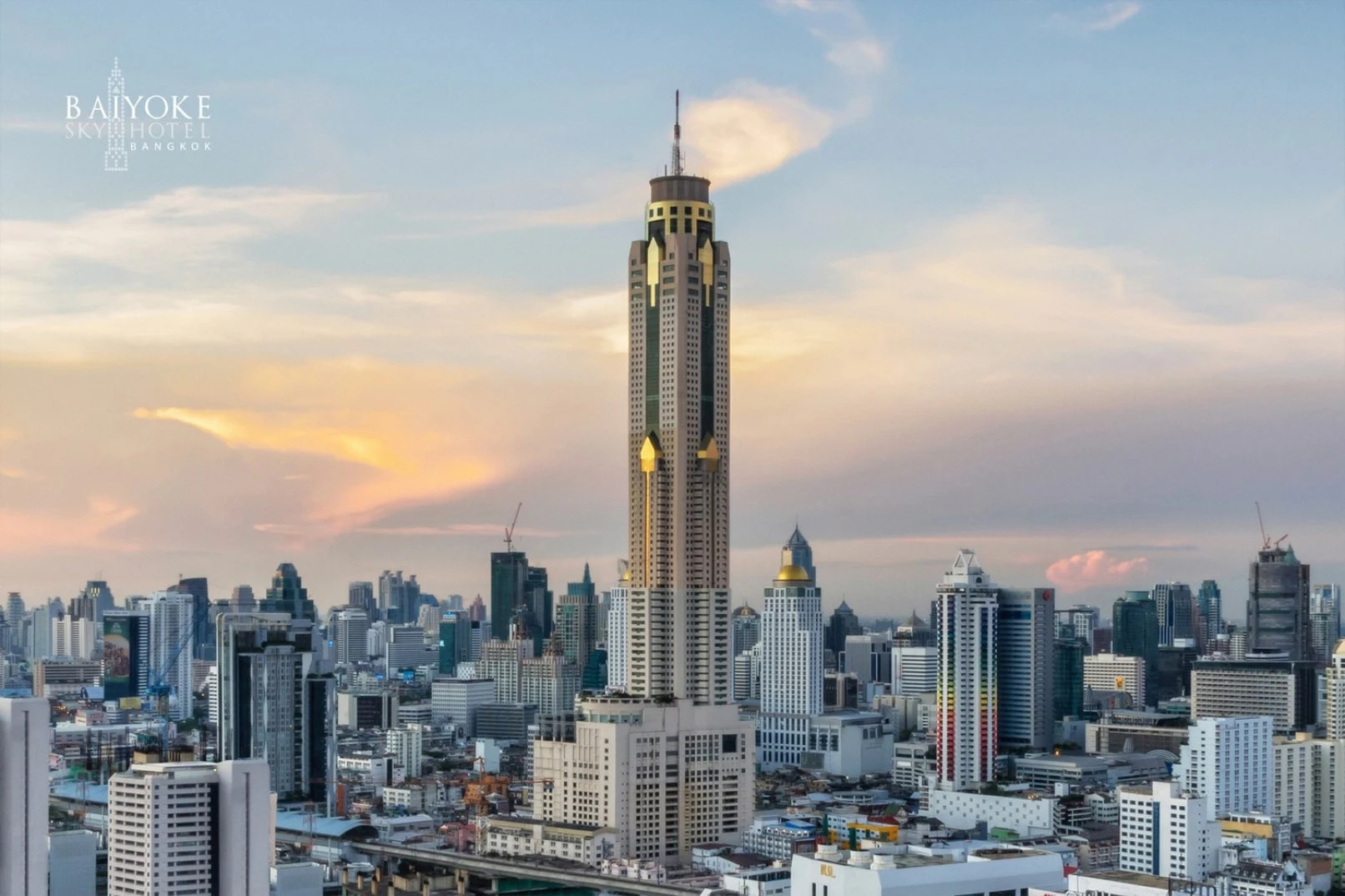 Baiyoke Sky Hotel Bangkok: 1-Hr Back & Shoulder Massage Experience