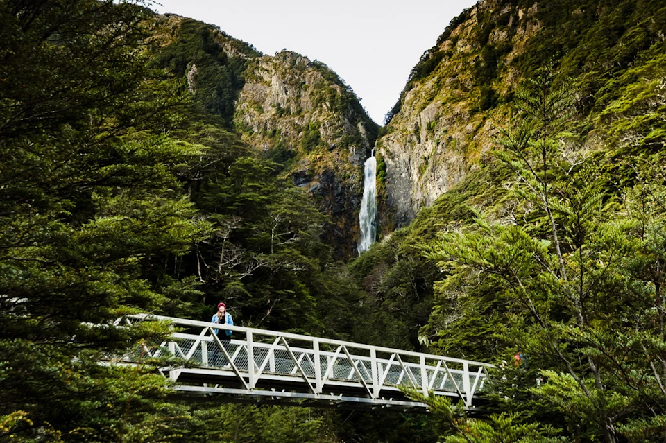 This walking track is approx. 1 hour with a gradual incline including steps towards a ferocious 131-meter-tall waterfall