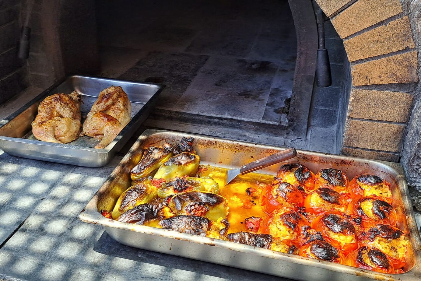 家族で作るタヴェルナでクレタ島の伝統料理を堪能しよう