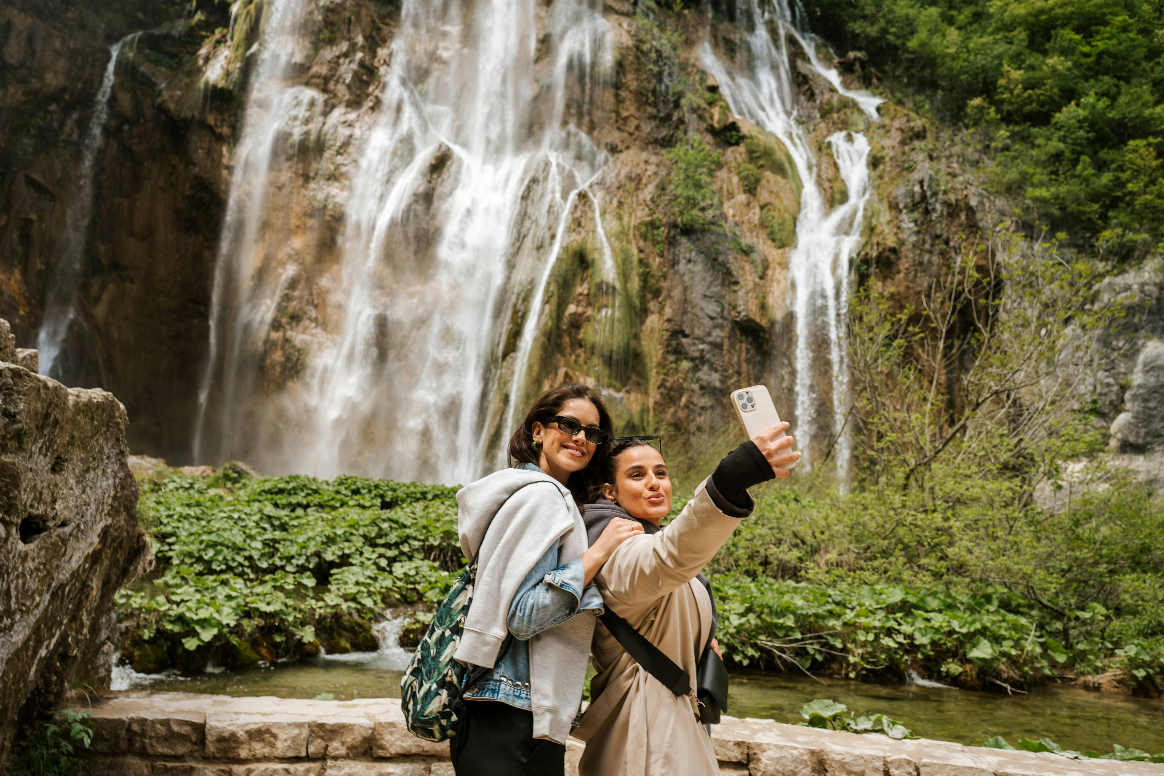 Plitvice Lakes: Day Tour from Zagreb