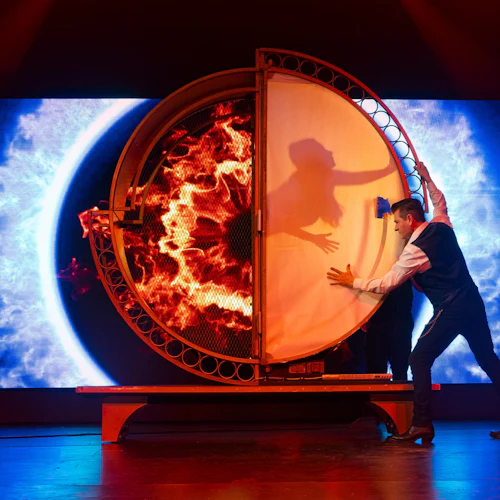 Teatro Greg Frewin: Niagara Magic Live Show - Photo 4