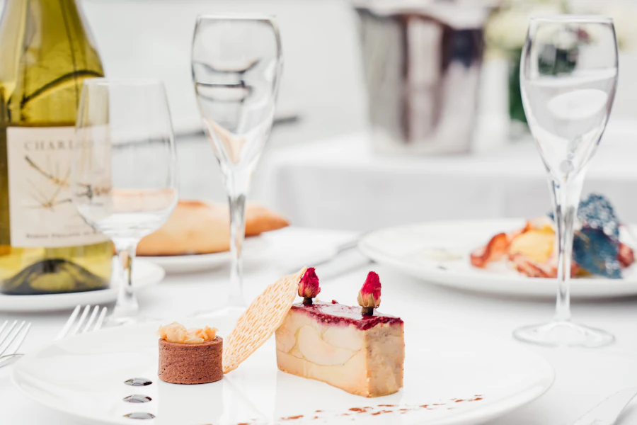 Beautifully presented dinner cruise dish served on the Seine