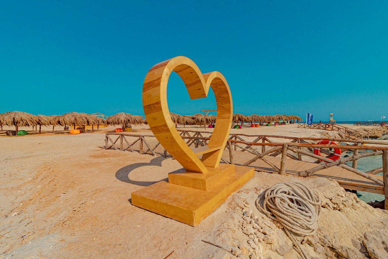 Hula Hula Island Snorkeling Sea Trip Full Day & Lunch - Hurghada