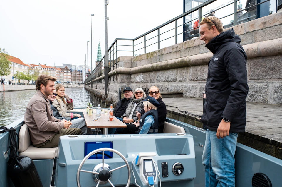 Captain talking with the guests