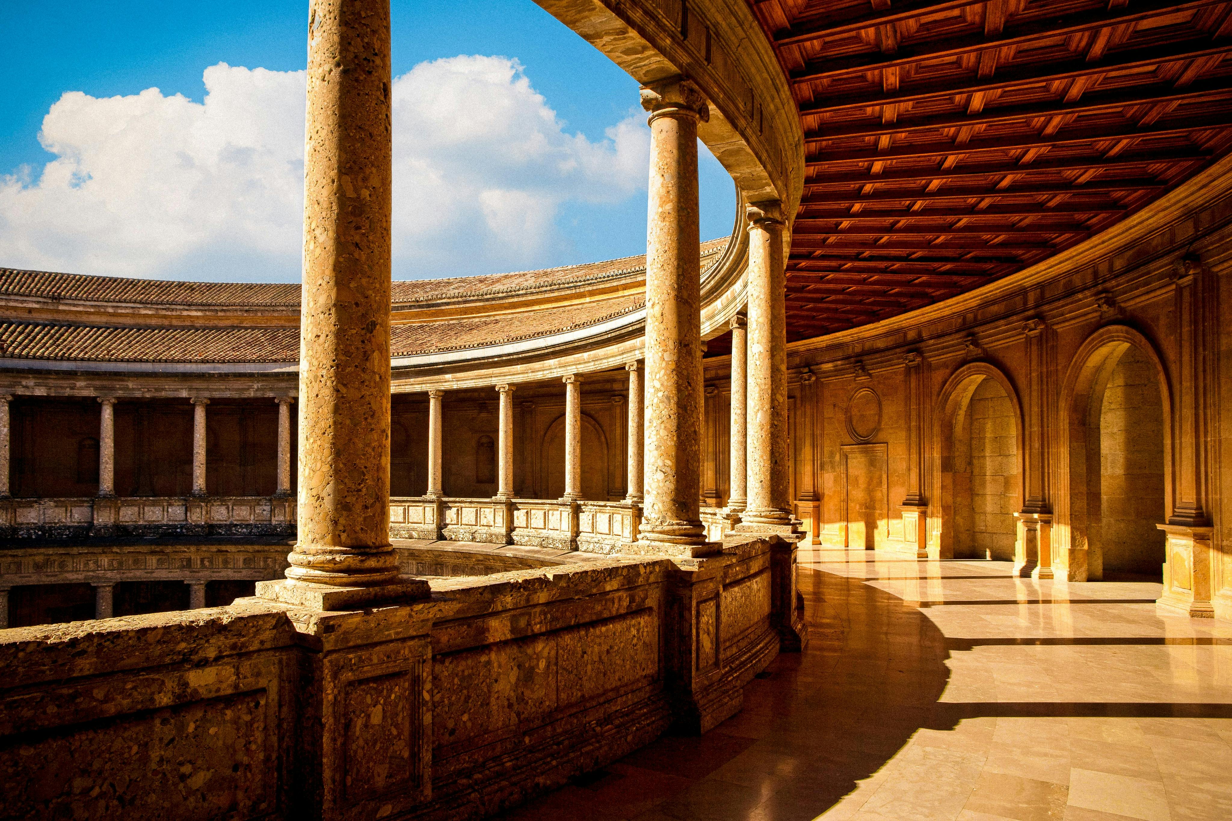 Alhambra e Palazzi nazarì: Tour guidato + Biglietto d'ingresso prioritario — 4