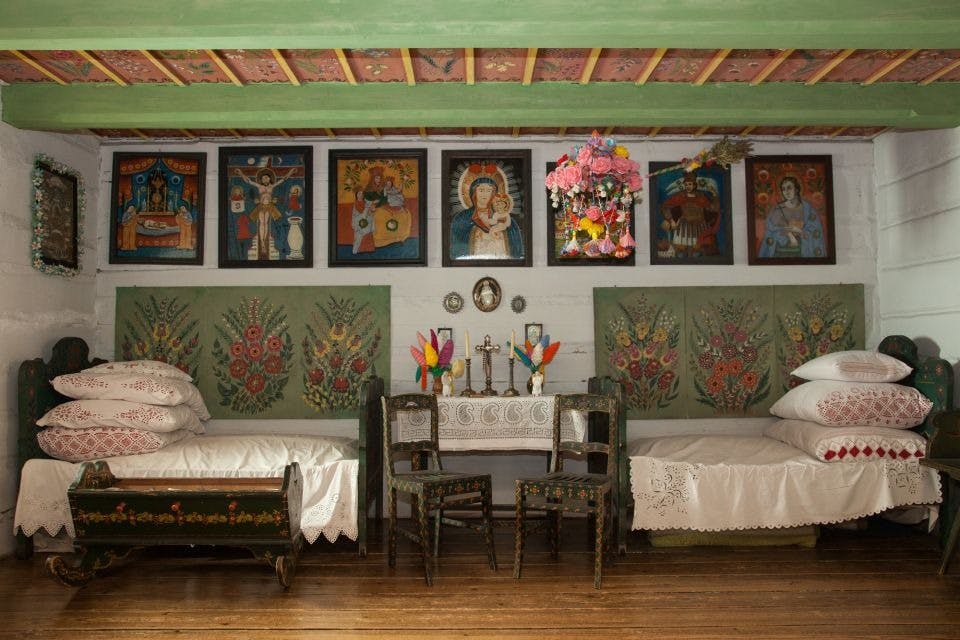 미술관 내부 전시의 단편