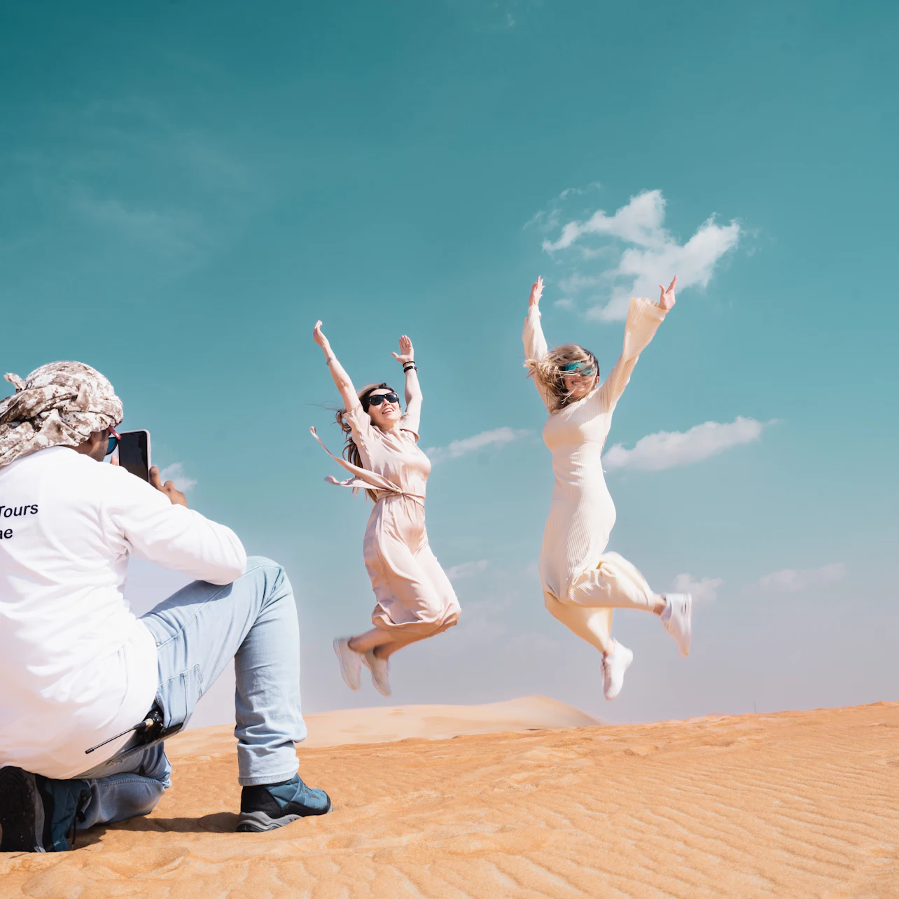 Abu Dhabi: Guided Liwa Desert Safari + Roundtrip Transfer + Lunch 2