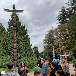 Stanley Park: Guided Totem Poles Walking Tour 3