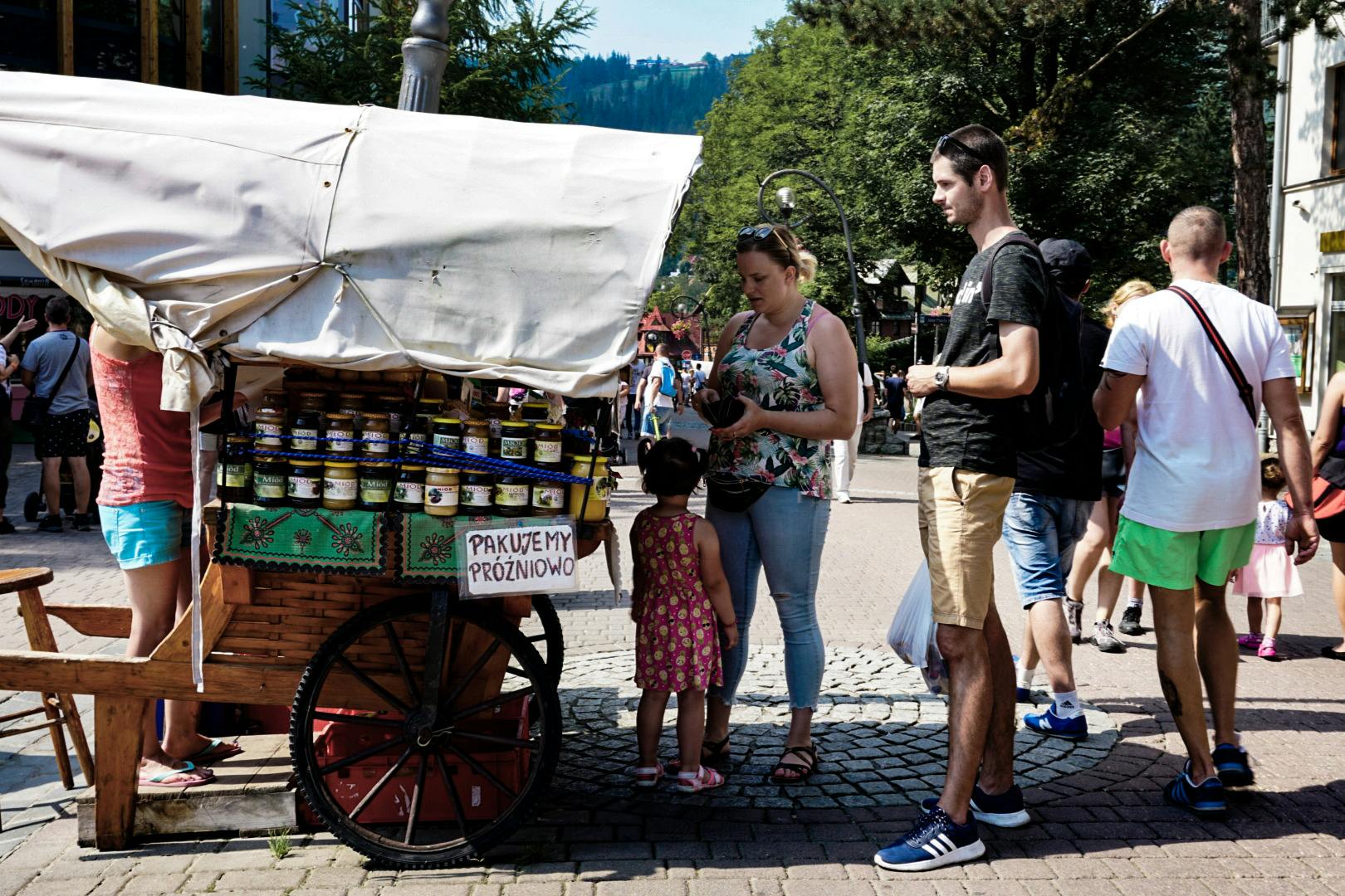 扎科帕内当地商品购物之旅