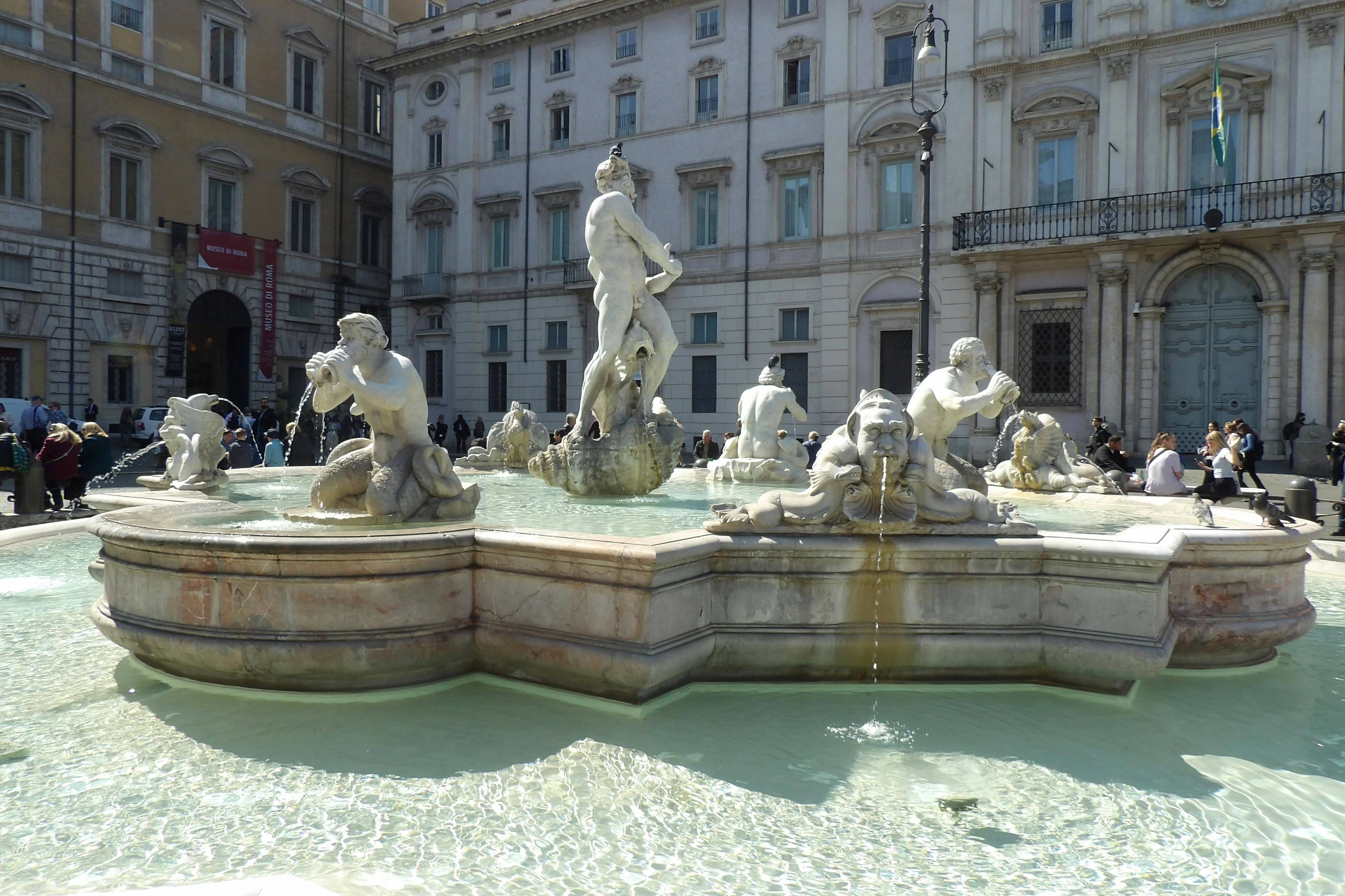莫罗广场(Fontana del Moro)