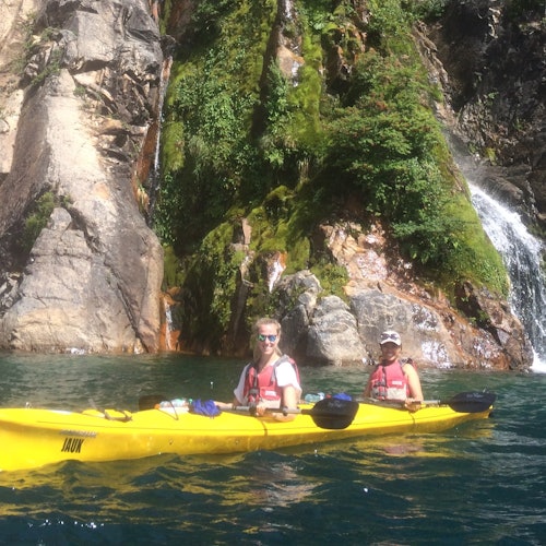 Bariloche: Excursión Privada de Medio Día en Kayak por el Lago Nahuel Huapi