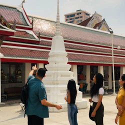 Bangkok: 30 Top Attractions Guided Tour