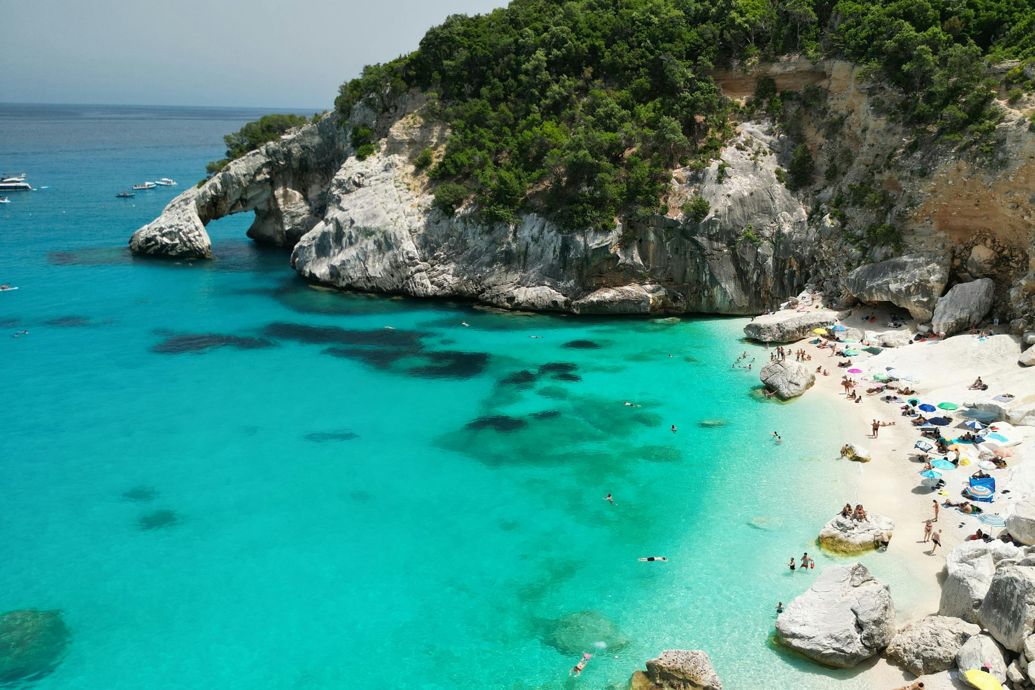 Golfo di Orosei: tour in barca con soste in spiaggia — 4