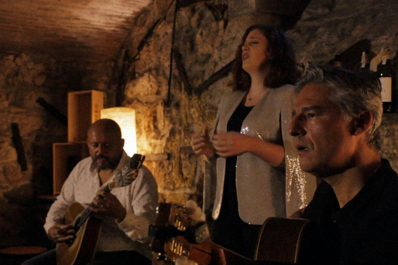 Cálem Caves Guided Tour & Fado Show