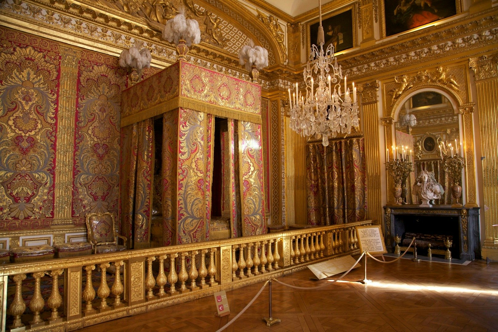 Palace of Versailles: Entry Ticket + Seine River Cruise