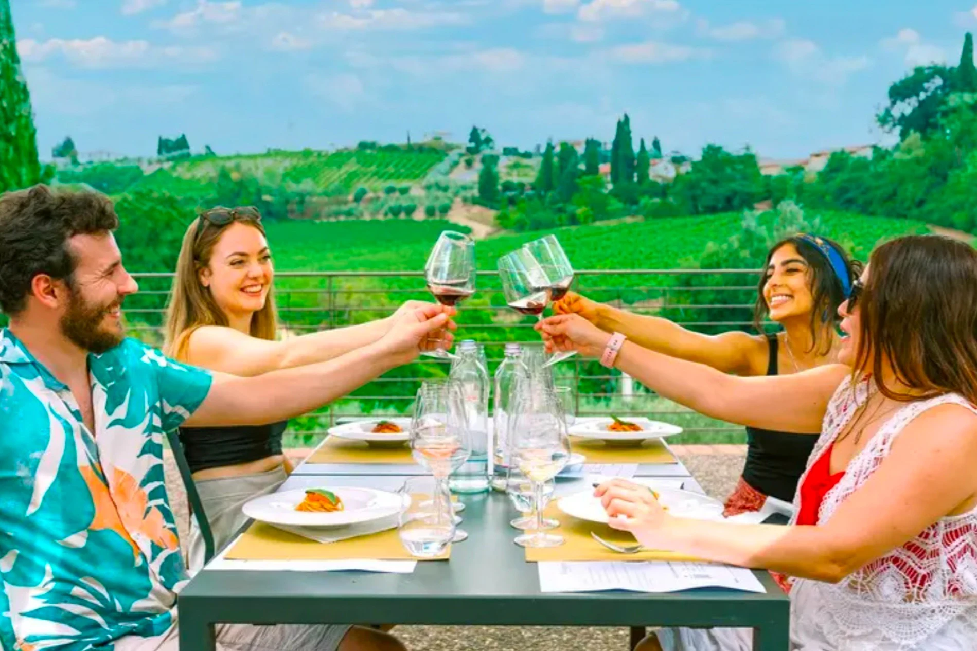 Siena, Chianti & San Gimignano: Guided Tour from Florence + Winery Visit + Lunch