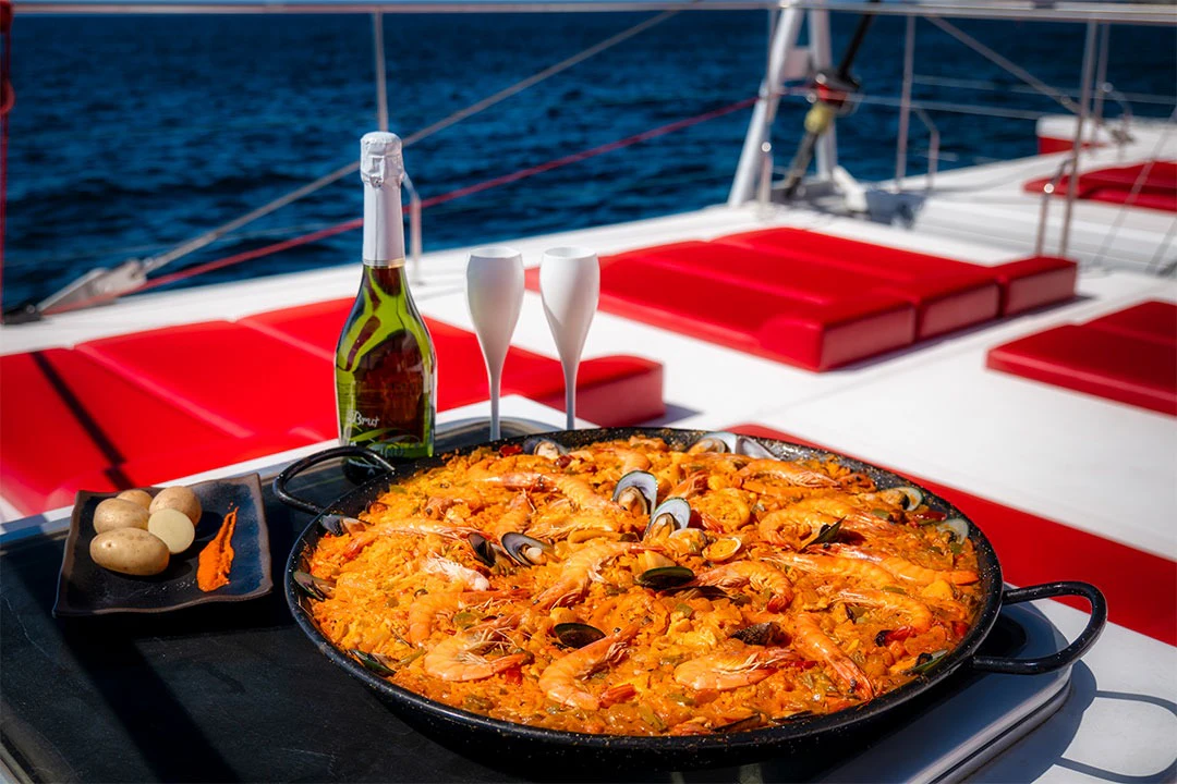 Gran Canaria: 4-Hr Catamaran Cruise + Lunch + Drinks