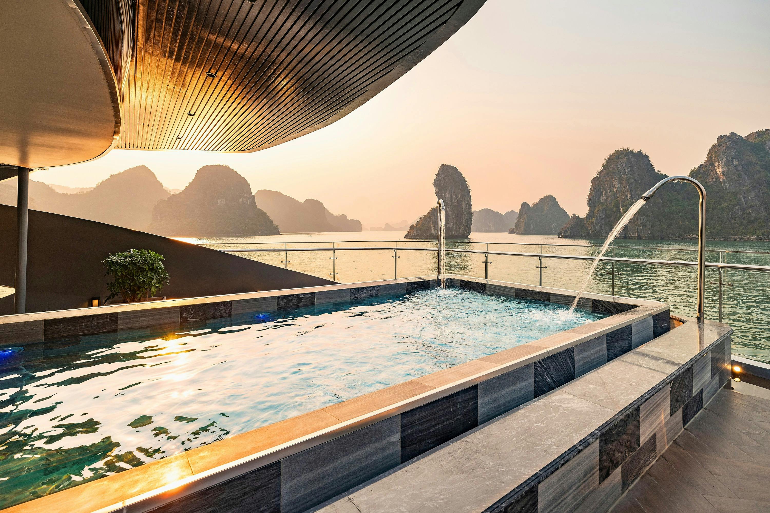 Hạ Long & Lan Ha Bay: Luxury Taliya Day Cruise + Lunch + Optional Transfer 3
