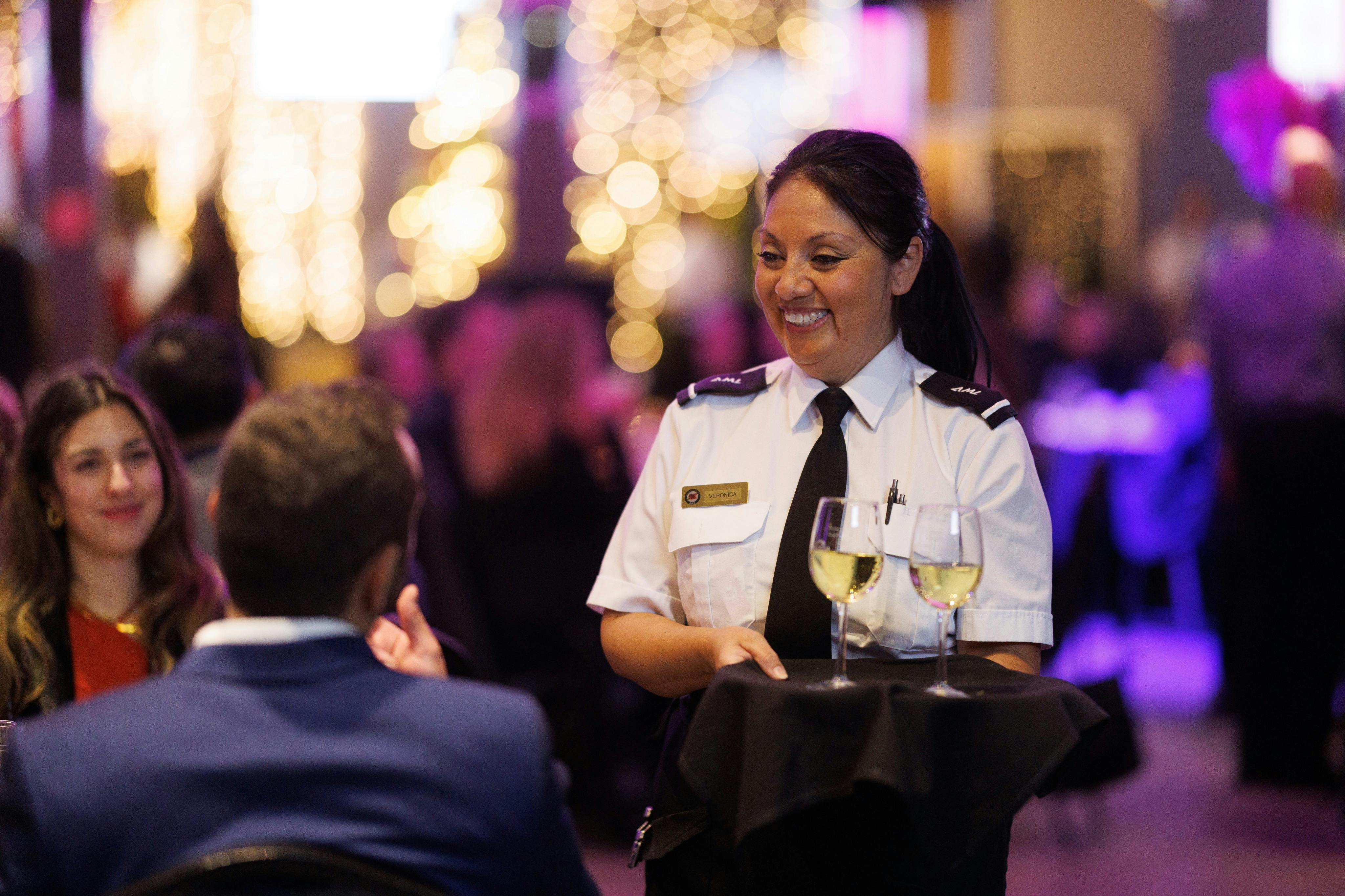 Quebec City: 3-Course Sightseeing Dinner Cruise 3