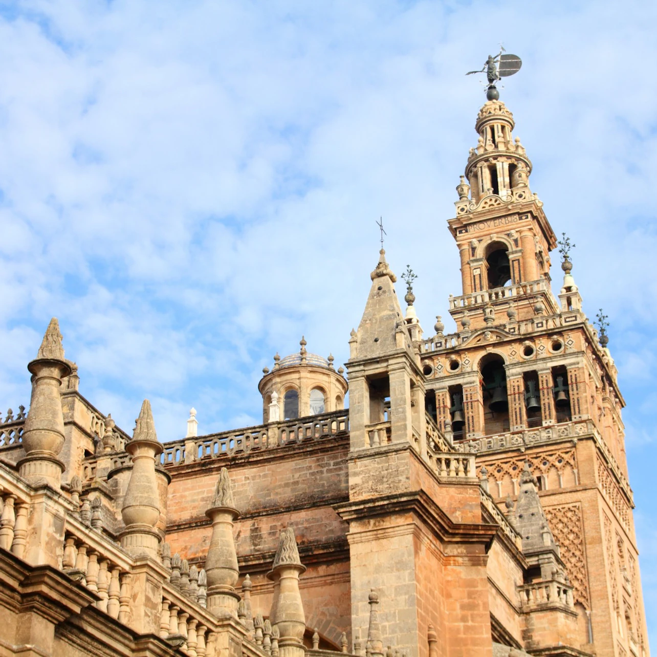Royal Alcázar of Seville, Cathedral & La Giralda: Small Group Guided Tour