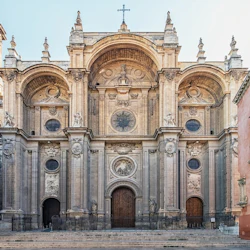 Alhambra & Nasrid Palaces: Guided Tour + Transport from Málaga 2