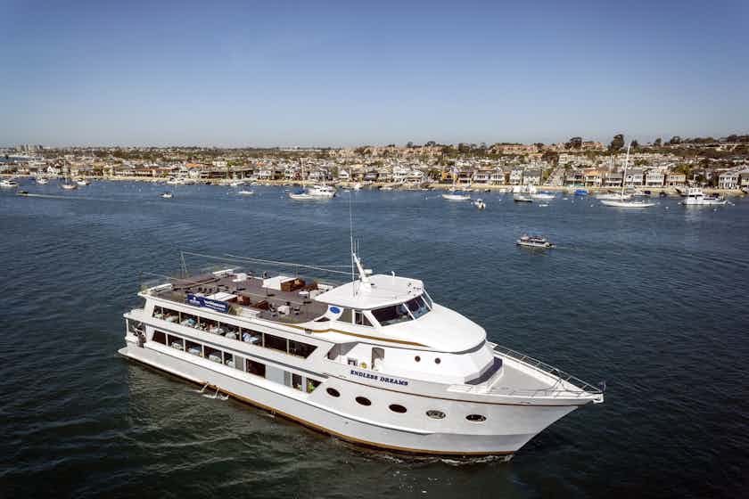 newport harbor dinner cruises