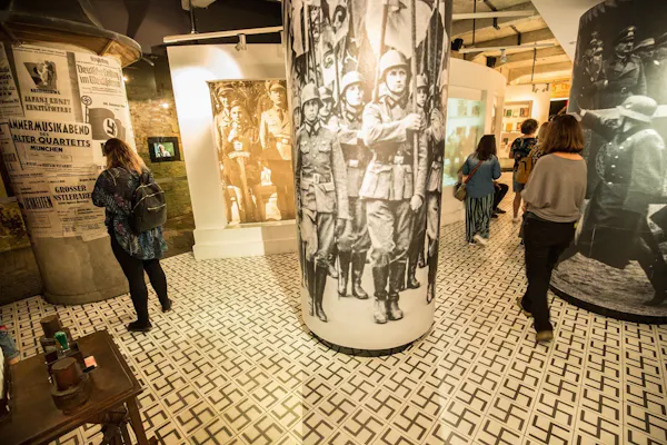 Fábrica de Esmalte de Oskar Schindler & Mina de Sal de Wieliczka: Tour Guiado + Traslados