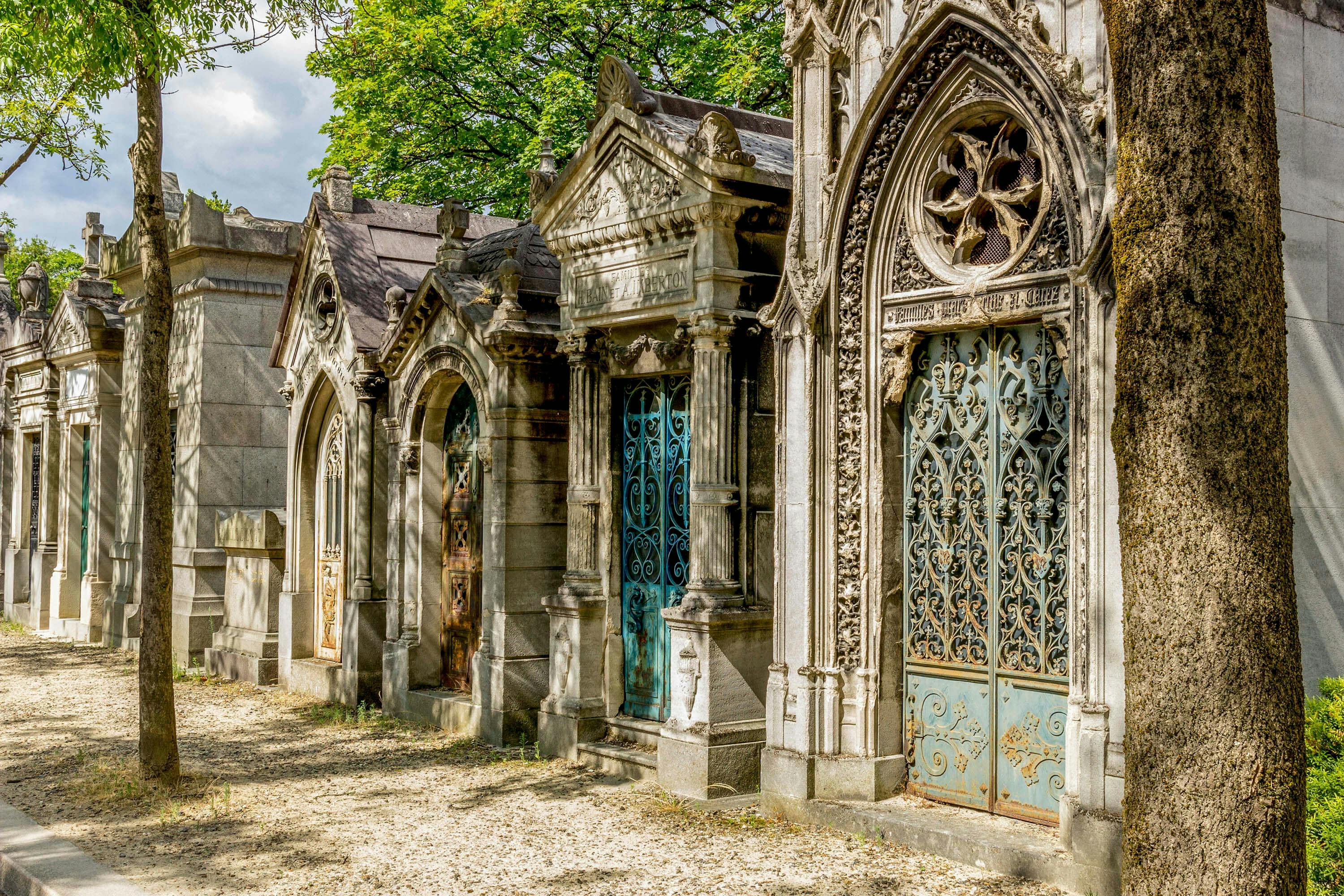 Famous people graves