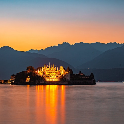 Stresa: Lake Maggiore and Borromean Islands Sunset Cruise