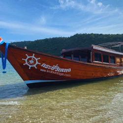 Krabi: Sunrise 4 Islands by Luxury Vintage Boat