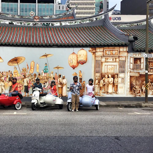 Tour de vespa por Kampong Glam e Distrito Cívico em Singapura - Photo 2