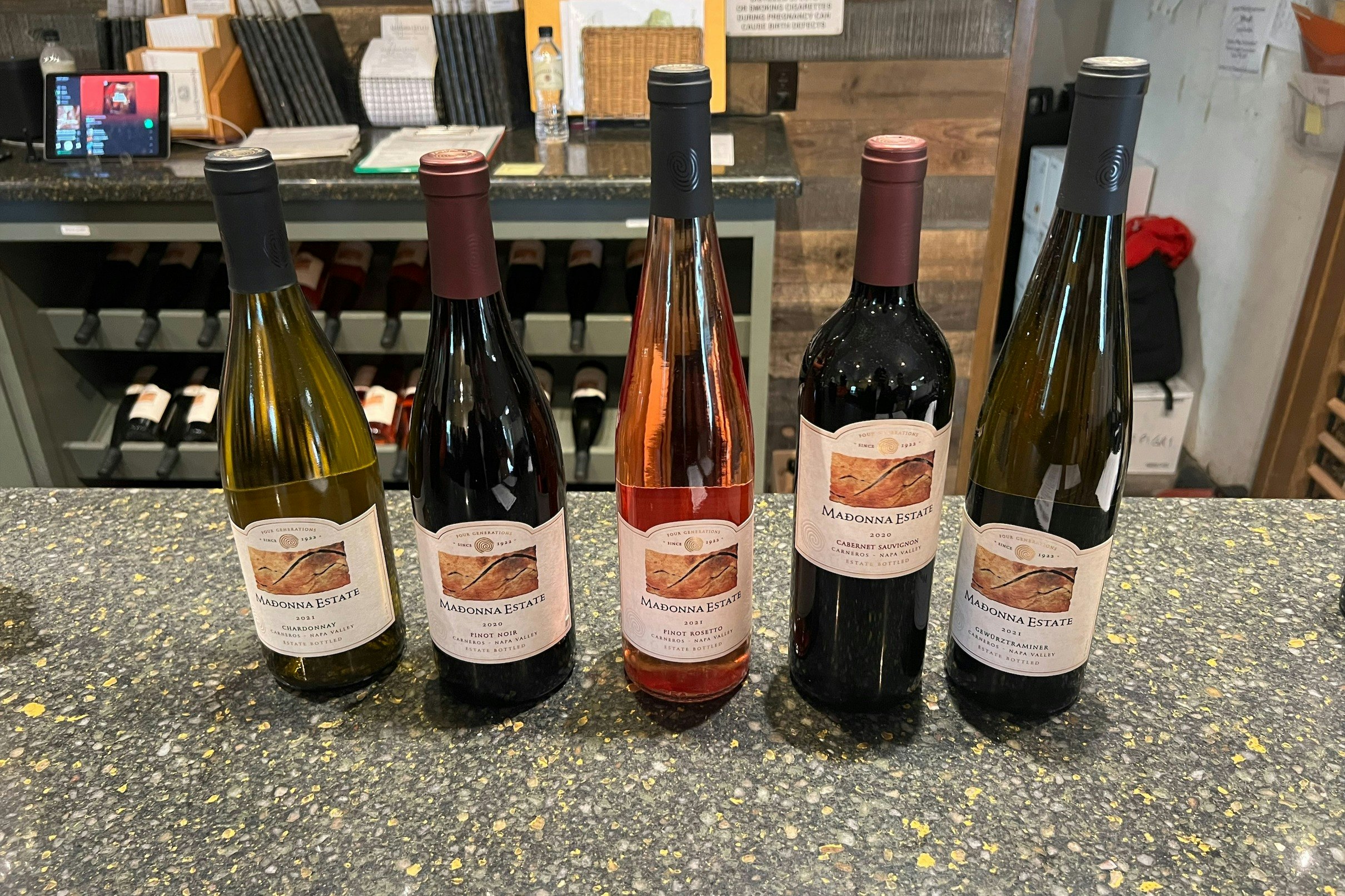 Napa Valley サンフランシスコ　ワイナリー　ステンドガラス Alpha Works USA, Inc | ナパワイナリーツアー