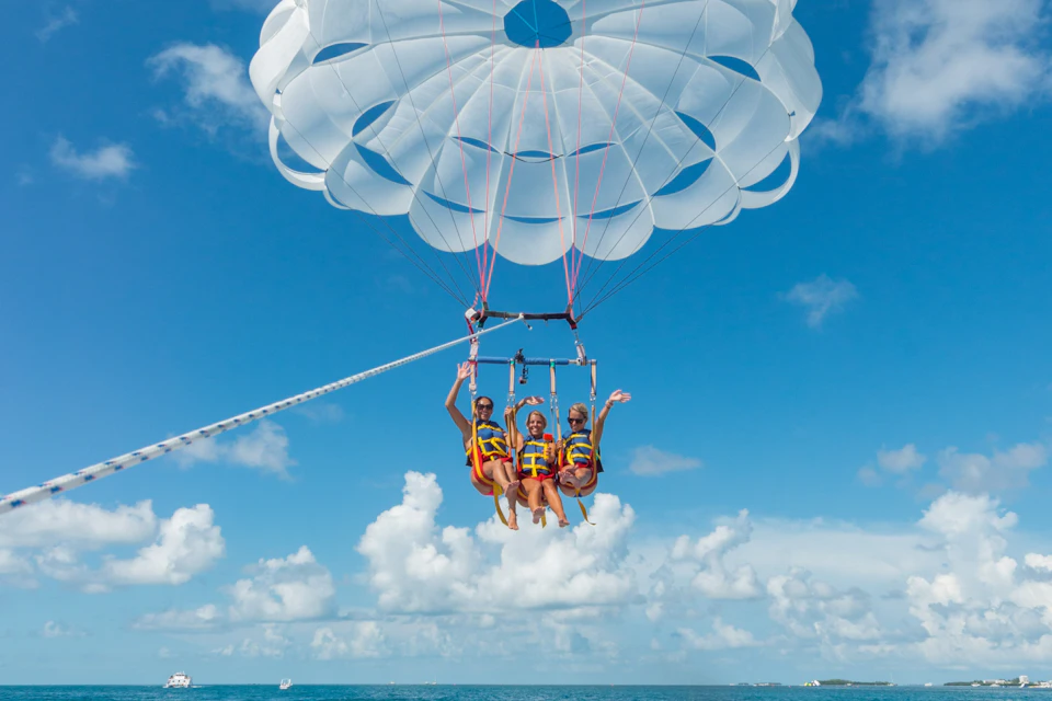 Key West Day Trip & Parasailing Adventure