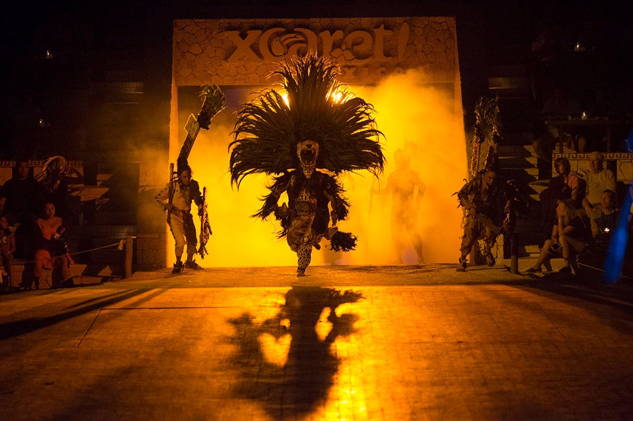 Xcaret à noite: Bilhete de entrada - Acomodações em Playa del Carmen/Playacar